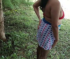 Jawan Chachi Ko Jangal Me Ghodi Banakar Choda Sexy Skirt Me