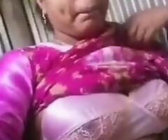 Unsatisfied Bangladeshi Bhabhi Showing Big Boobs & Pussy