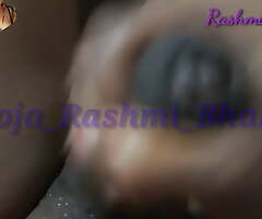 Rashmi Bhabhi ki full chudayi on touching poojas husband decoration third