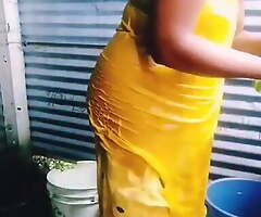 Aapki Nisha Bhabhi hot ass  petticoat irrigate