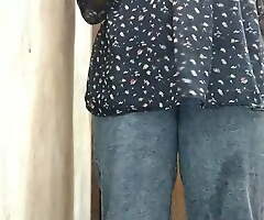 Desi indian college tolerant bathing and making video