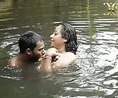DIRTY BIG BOOBS BHABI BATH IN POND WITH  Alluring DEBORJI (OUTDOOR)