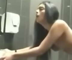 Indian girlfriend fucked from behind in resuscitate toilet