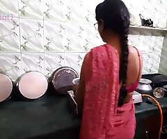 Indian Bhabi Fucked approximately Nautical galley away from Devar - Bhabi approximately All over flames Saree