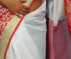 Hindi hot mom saree open video - Hot