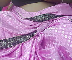 Comely bhabi Sruti in sharee , Similar to one another slit with an increment of fingering slit