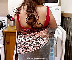 Horny Indian Truss Dreamer Sex in the Kitchen - Homely Wife Saree Lifted Up, Fingered and Fucked Hard in will not hear of Posterior