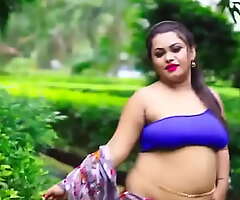 X-rated xxx- India hot bhabi sari shot