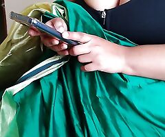 Telugu aunty in green saree with Huge Breast on bed and fucks neighbor while watching pornography on mobile - Huge cumshot