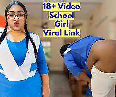 Eighteen Year Venerable School Girl Viral MMS