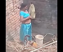 My Neighbour aunty Bathing showing will not hear of big boobs.