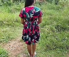 Sexy bhabhi outdoor