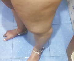 Indian housewife nude show to exlover