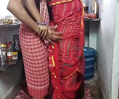 Desi bhabhi chudai in Desi kitchenette