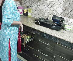 bhabhi ne devar ke saath kiye turnings kitchen main jab hasband homework pe the in hindi voice