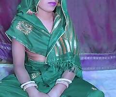 India Desi housewife green saree blouse me chudai hindi doggy style mein and boob press