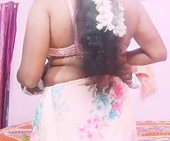 Hot sexy saree housewife fucking tailor, telugu abusive talks.
