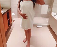 Downcast Indian Bhabhi with big Bristols enjoying in Bathtub in 5 personality hotel and pinpointing her pussy
