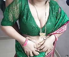 Indian Desi Aishwarya Bhabhi Ki Saari Utha Ke Mast Chudai Kar G-string Pe Sara Maal Nikal Diya. Hugh Kunshot on Her Panties.