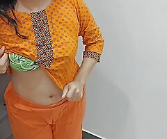 Desi Bhabhi Taking away Her Clothes To Show Her Beautiful Unclothed Body